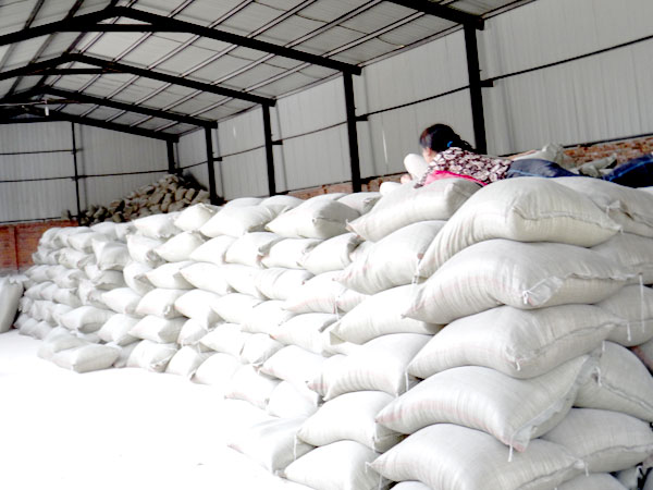 �}���^(q��)